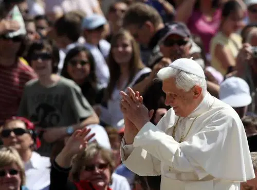 Il Papa sugli immigrati: "Unire le famiglie"