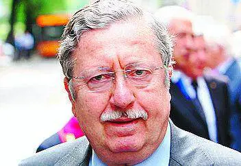 E Penati lo scarica: «Mai più al tavolo»