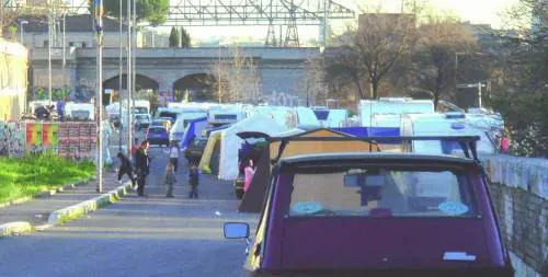 «Da più dun anno prigionieri dei rom Così stiamo perdendo tutto il lavoro»