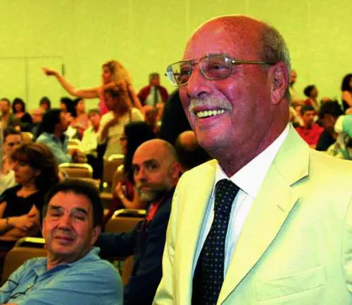 Redditi a Palazzo Spinola tra Paperoni e... Paperini