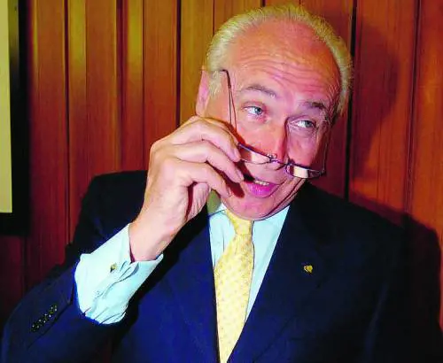 Stazioni Marittime scarica Costa e Tirrenia