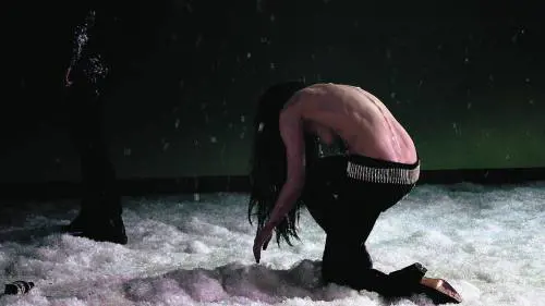 Apri l«Uovo» e dentro ci trovi lavanguardia