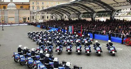 Per la Polizia che fa 156 anni un week-end con la gente