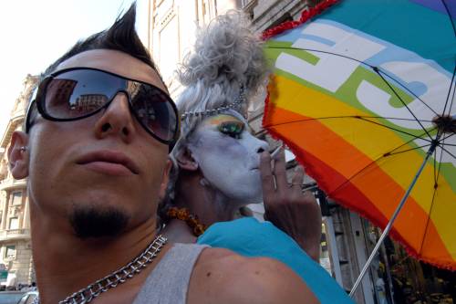 Gay Pride, la sinistra 
attacca il governo: 
"Destra omofoba"