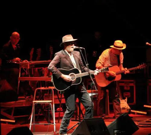 De Gregori racconta le sue visioni 
"La mia autobiografia fantasticata"