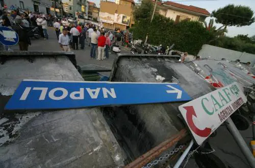 Rifiuti, l'indagine della procura di Napoli