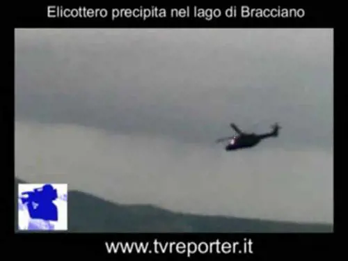 Lo show aereo diventa tragedia: muore pilota