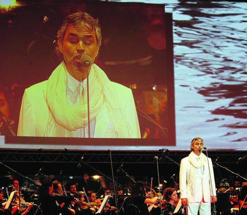 Bocelli in Duomo infiamma la festa del 2 giugno