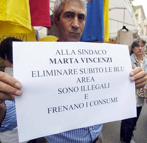Il don assolve la sindaca ma non i cardinali