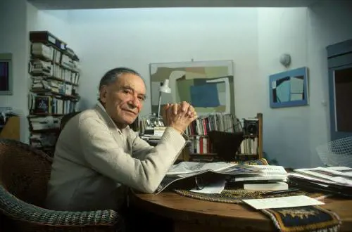 Una multinazionale del pensiero libero