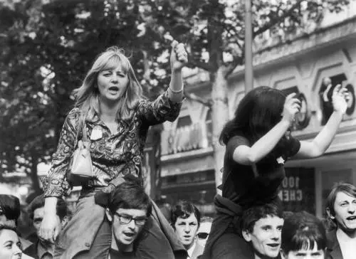 "Non ci lasciano drogare" 
La rivolta degli studenti del Virgilio