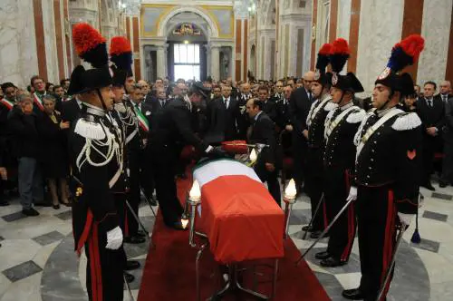 Tenente ucciso, sul web la rabbia dell'Arma