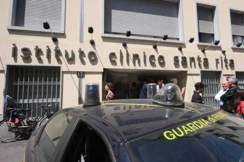 Clinica Santa Rita, l'ex primario si difende 
"Ho sempre pensato al bene dei malati"
