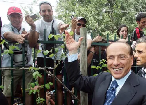 Intercettazioni, sì alla stretta. Berlusconi: impegno con gli italiani