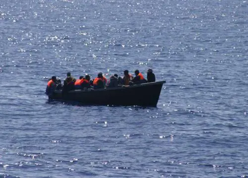Immigrati, affonda barca: 40 morti, 100 dispersi