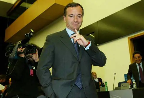 Iran, Frattini frena: 
"Un attacco aereo? 
Sarebbe catastrofe"