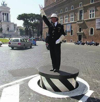 La delibera sull’armamento dei vigili urbani nell’agenda di Alemanno