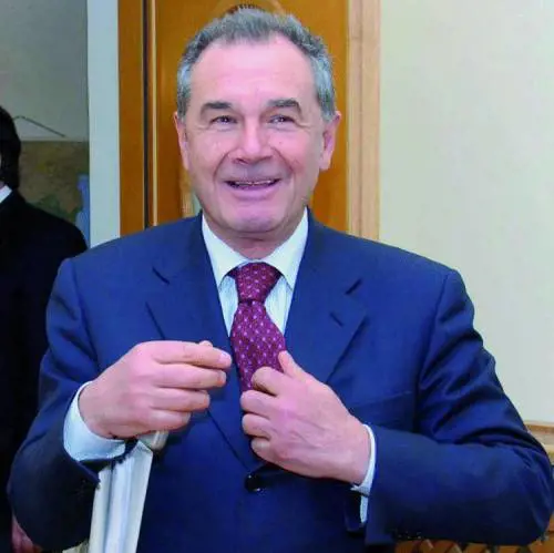 «Basta beghe da cortile» Grillo fa già nascere il   Pdl