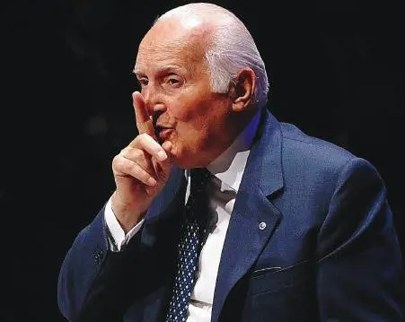 Scalfaro "ora ci sta al gioco al massacro"