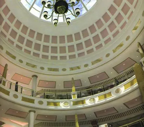 Euroma2, la cattedrale dello shopping di lusso