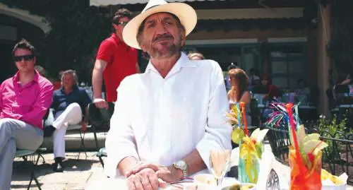 Proietti torna    mattatore: "Un   film coi Vanzina per rilanciare il teatro"