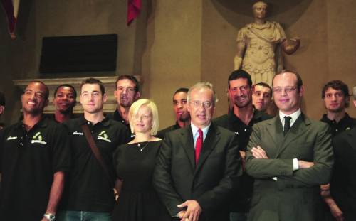 Guerra tra sport: il basket «sfratta» il volley
