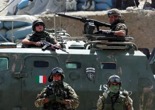 La Russa: "Afghanistan 
combattiamo da un anno 
ma Prodi ha taciuto"