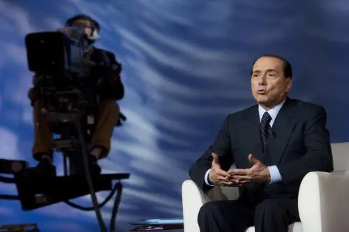 Intercettazioni, Berlusconi: no Matrix 
"Basta gossip, oscura azione governo"