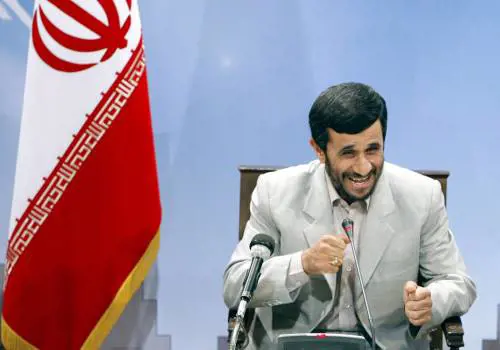 Ahmadinejad: "L'Iran 
non rinuncia al nucleare"