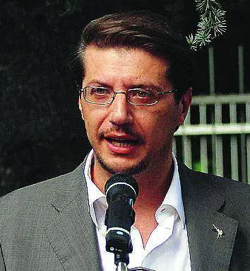 Saldi by night, 7mila negozi aperti caccia allaffare anche in carrozza