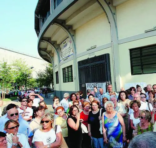 Rabbia e paura tra i residenti al Vigorelli «Sarà uninvasione, noi non cederemo»