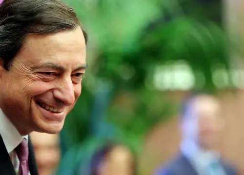 Allarme di Bankitalia:  
"Crescita dimezzata"