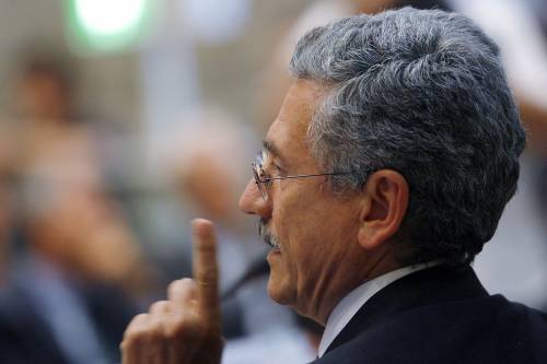 Il vizio di D’Alema: sconfitti però noi siamo superiori