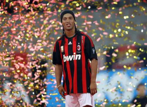 Ronaldinho a San Siro, che festa