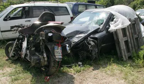 Ubriachi sulle strade, notte di sangue: 2 morti
