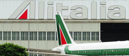 Alitalia, braccio di ferro tra Police e l’advisor Intesa