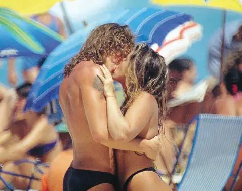 Le vacanze a tutto sesso 
dei nostri adolescenti