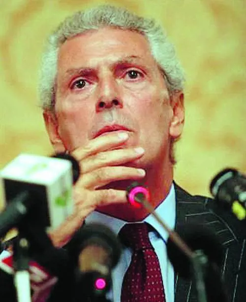 Il «conto» di Telecom manda in rosso la Pirelli