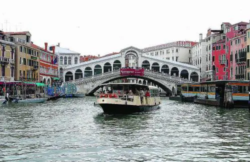 Traghetto-truffa a Venezia:  
biglietti venduti al triplo