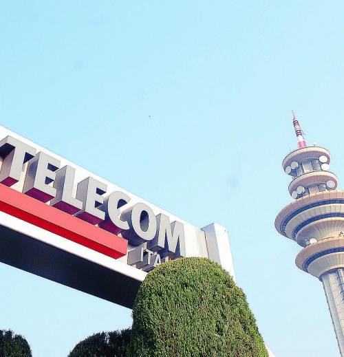 Telecom fa i conti con il calo del Brasile Il titolo cede il 4%