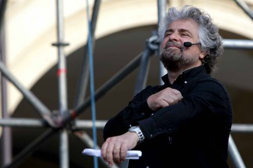 L'ultima di Grillo: 
i giornalisti alla gogna