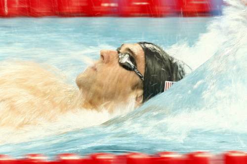 Phelps, oro nei 400 misti e record mondiale