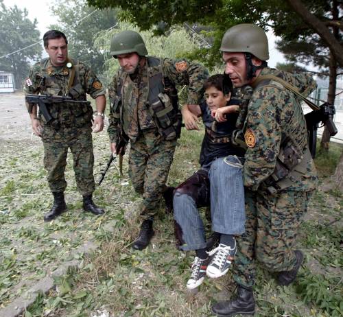 Mosca respinge l’appello di Europa e Stati Uniti: "L’attacco è legittimo"