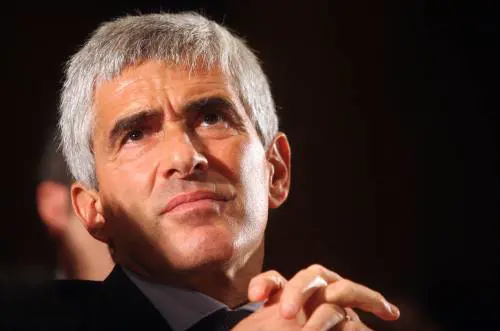 Gettonato ma isolato, la strana estate di Casini