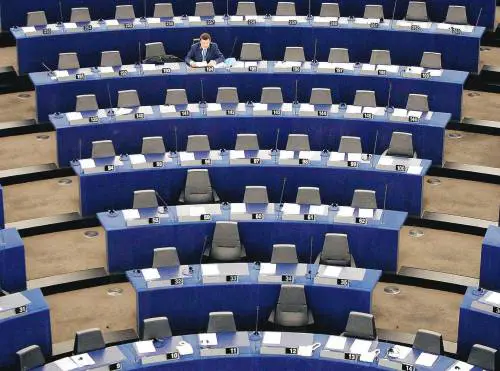 Cara Europa: ecco come sperpera  
i soldi la casta di Bruxelles