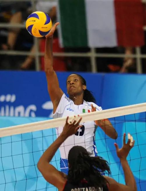 Volley,  tradito dalle donne adesso il ct alza un muro
