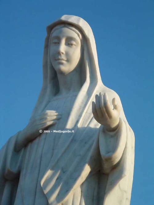 Spariscono e riappaiono, è giallo 
sui viaggi delle statue della Madonna