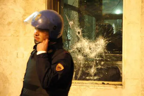 Assalti alle caserme, a giudizio 20 ultras