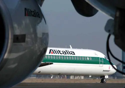 Alitalia: da lunedì alcuni voli a rischio 
Berlusconi convoca i sindacati