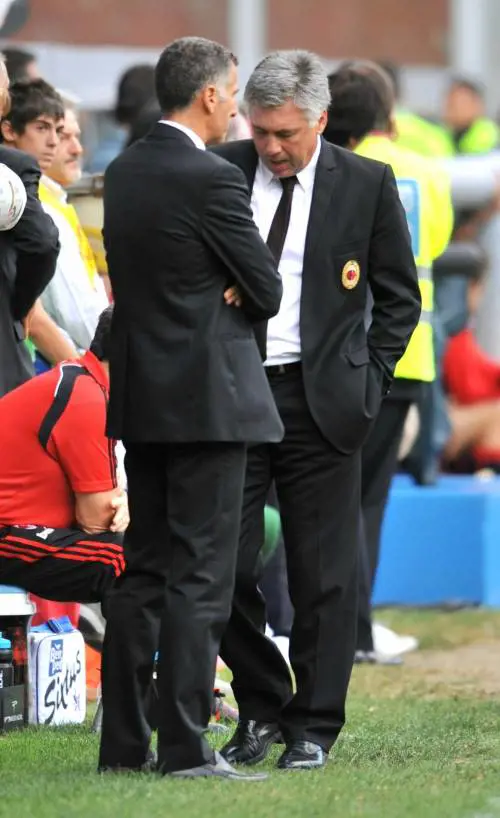 Il Milan delude e va ko a Genova 
la Fiorentina a Napoli, la Juve vince